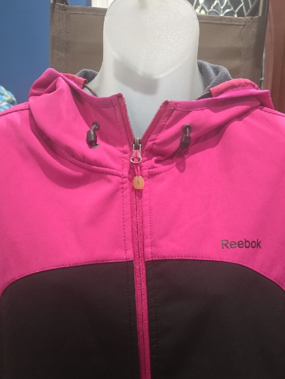 Reebok Hot Pink and Black Hooded Running Jacket, Full Zip, Large - Picture 5 of 8